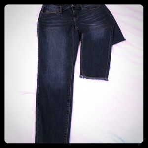 The Limited Skinny Frayed Ankle, NWOT